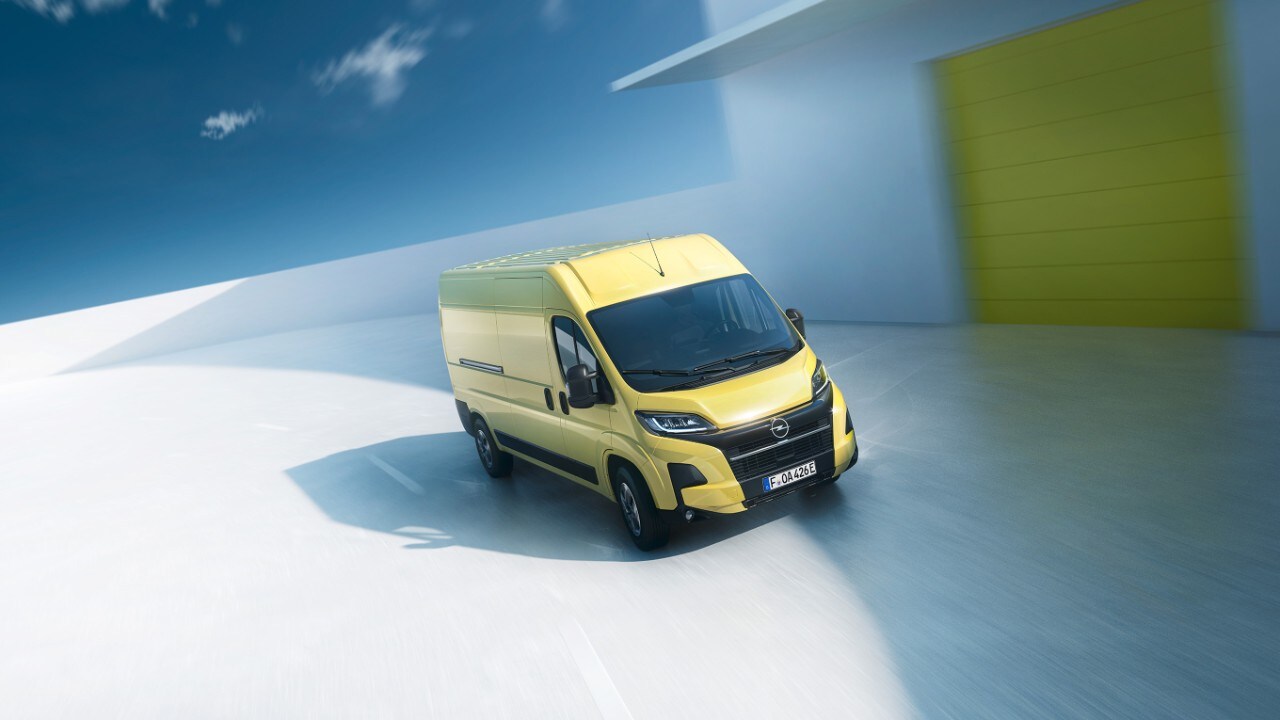 Vue de face du nouvel Opel Movano Electric